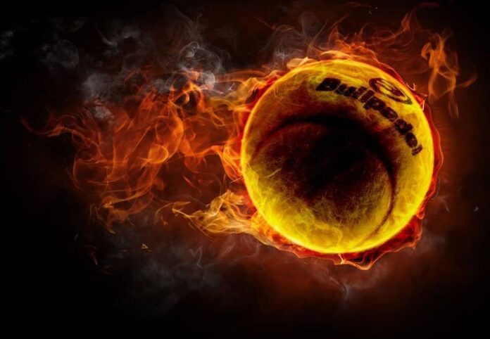 Balle-pullpadel-en-feu