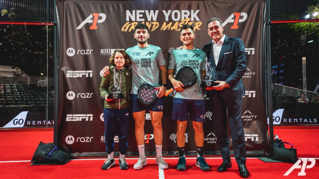Franco Dal Bianco and Maxi Arce receive the runner-up award.
