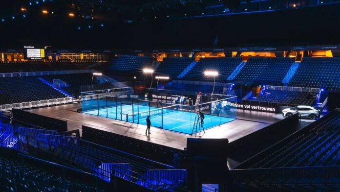 Foto desde las gradas de la pista central del Premier Padel de Rotterdam P1