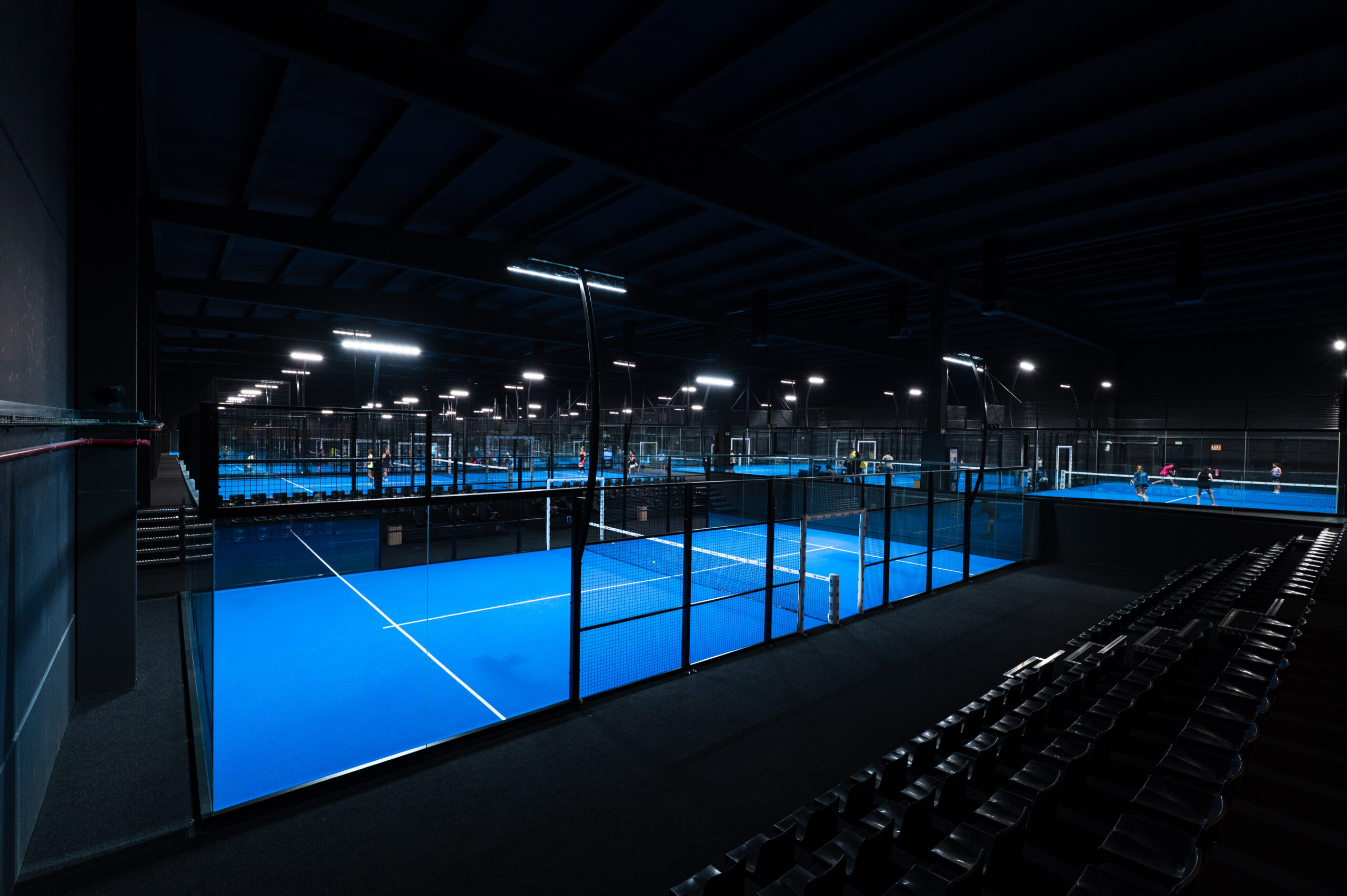iluminación LED para pistas de pádel