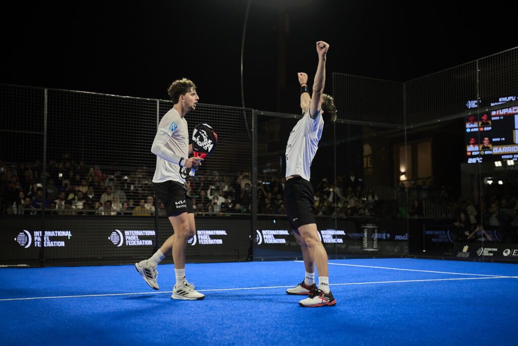 NewGiza Premier Padel: Chingalán apunta a la cima sin los número 1 en cancha 1 Franco?Stupaczuk y Mike?Yanguas ganan el Premier de NewGiza 2024.