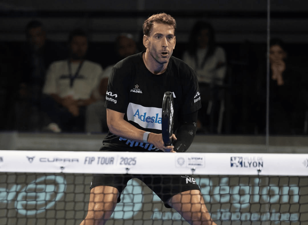 Álex Ruiz jugando en la final del FIP Platinum de Lyon 2025.