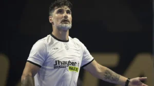 Silingo en pista mirando hacia arriba