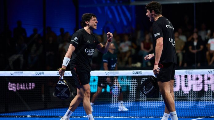 Coello y Tapia celebrando un punto en la final del Dubai P1 @premierpadel Coello y Tapia celebrando un punto en la final del Dubai P1 @premierpadel