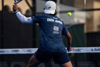 Enzo Jensen venciendo a Lebrón en Newgiza