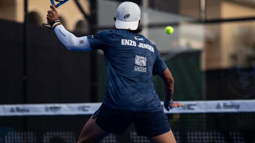 Enzo Jensen venciendo a Lebrón en Newgiza