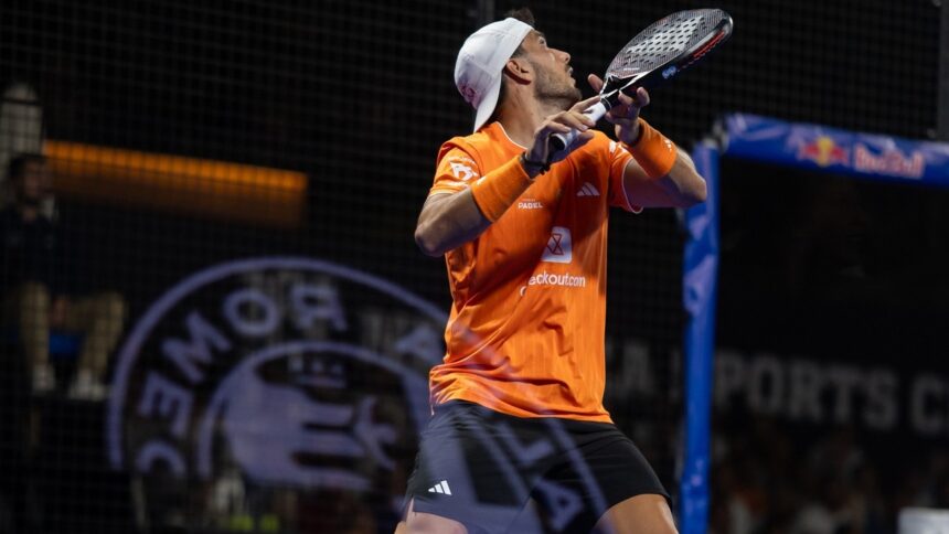 Gálan prepara su remate en el pase a finales de Newgiza