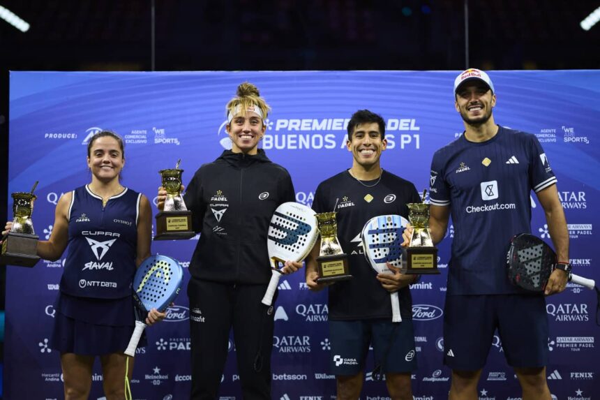 Galán, Chingotto, Josemaría y Bea celebrando el título del Buenos Aires P1 / PremierPadel