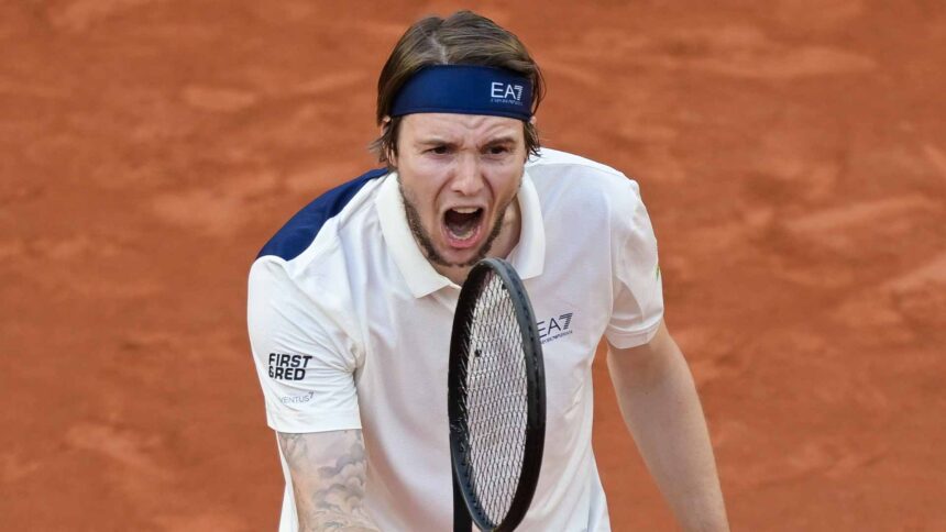 Bublik, el jugador de tenis que ha criticado al pádel en varias ocasiones
