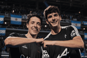 Coello y Tapia celebrando una victoria en Buenos Aires