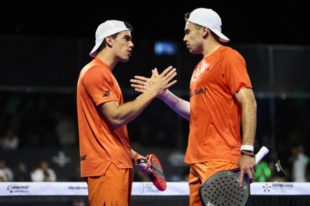 La pareja número 3 de Premier Padel celebrando la victoria en Valladolid.