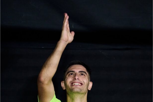 Arce celebrando la victoria