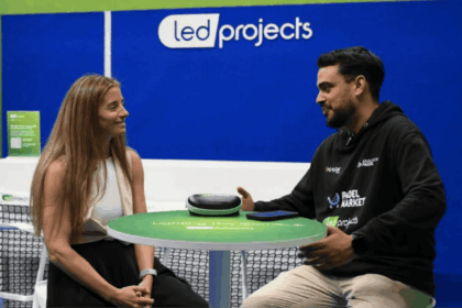AnalistasPadel junto a Alejandra Salazar en una entrevista.