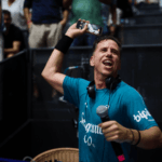 Paquito Navarro celebrando la victoria de cuartos en el Málaga P1