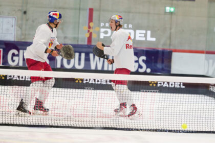 Nueva pista de pádel sobre hielo instalada en Salzburgo.