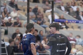 Thomas Leygue y Jesus Moya durante el partido