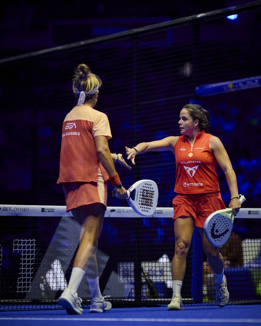 Paula Josemaría y Bea González hacen estallar las semifinales Madrid P1.
