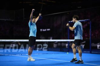 Jon y Stupaczuk celebrando la victoria frente a Chingalan en el Rotterdam P2.