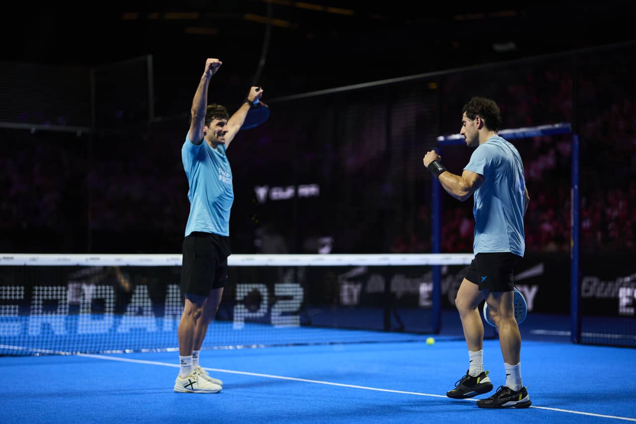 Jon y Stupaczuk celebrando la victoria frente a Chingalan en el Rotterdam P2.