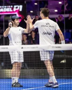 Ruiz Bergamini celebrando su triunfo en Milán